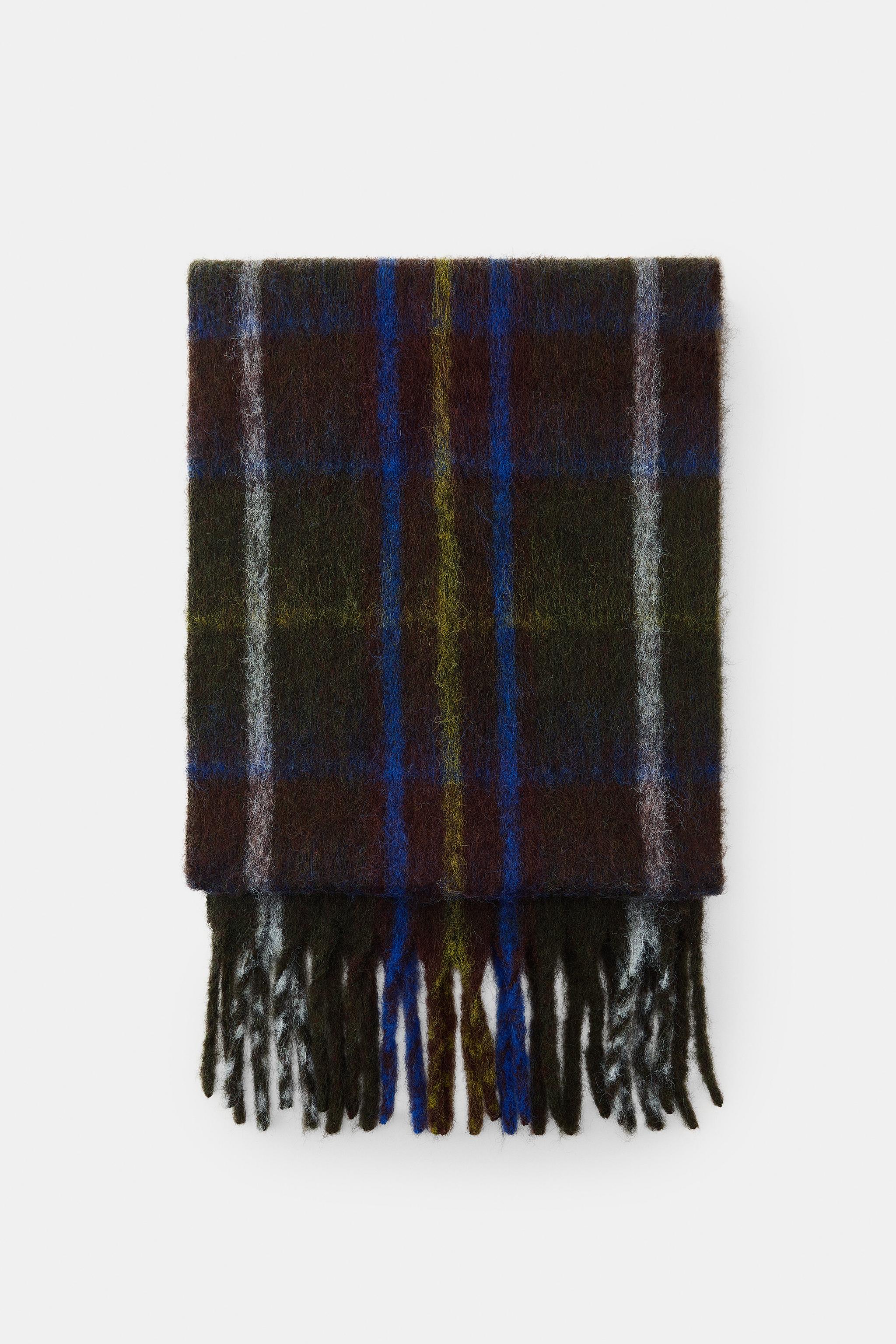 PLAID FRINGED SCARF